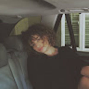 Meet your Posher, Carly